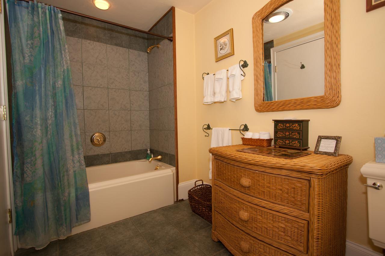 Bed and Breakfast The Gryphon House Бостон Екстер'єр фото