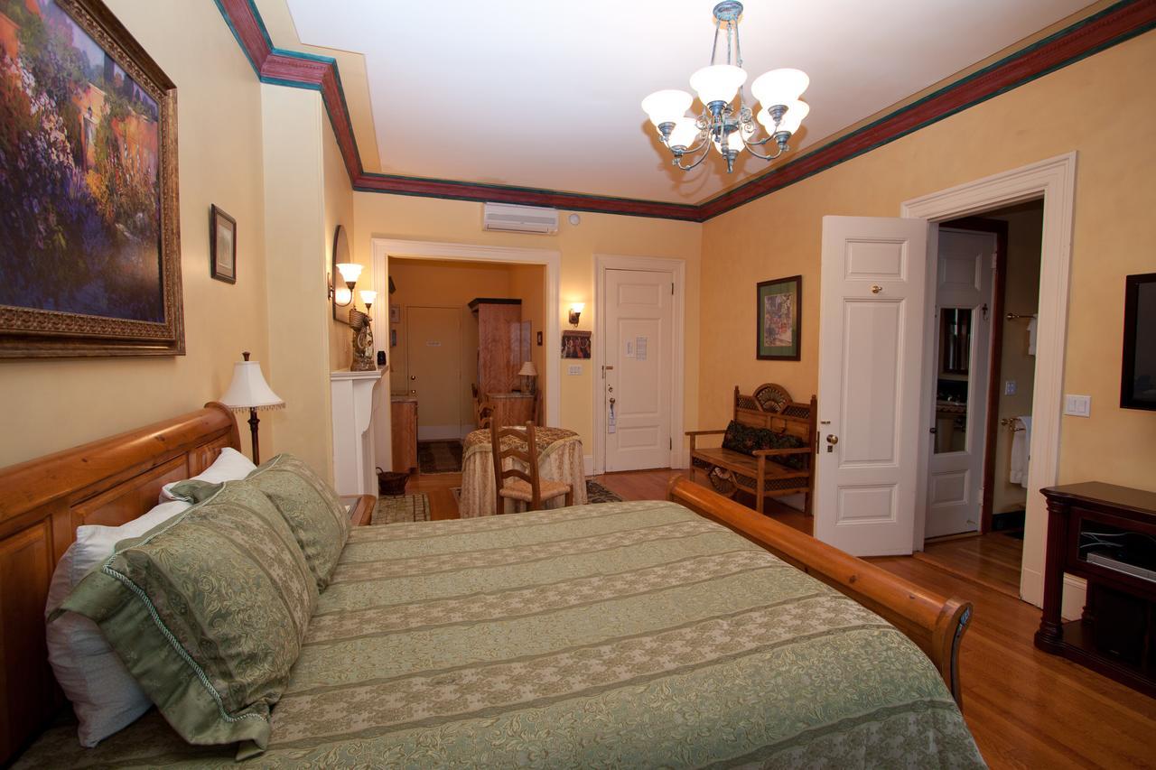 Bed and Breakfast The Gryphon House Бостон Екстер'єр фото