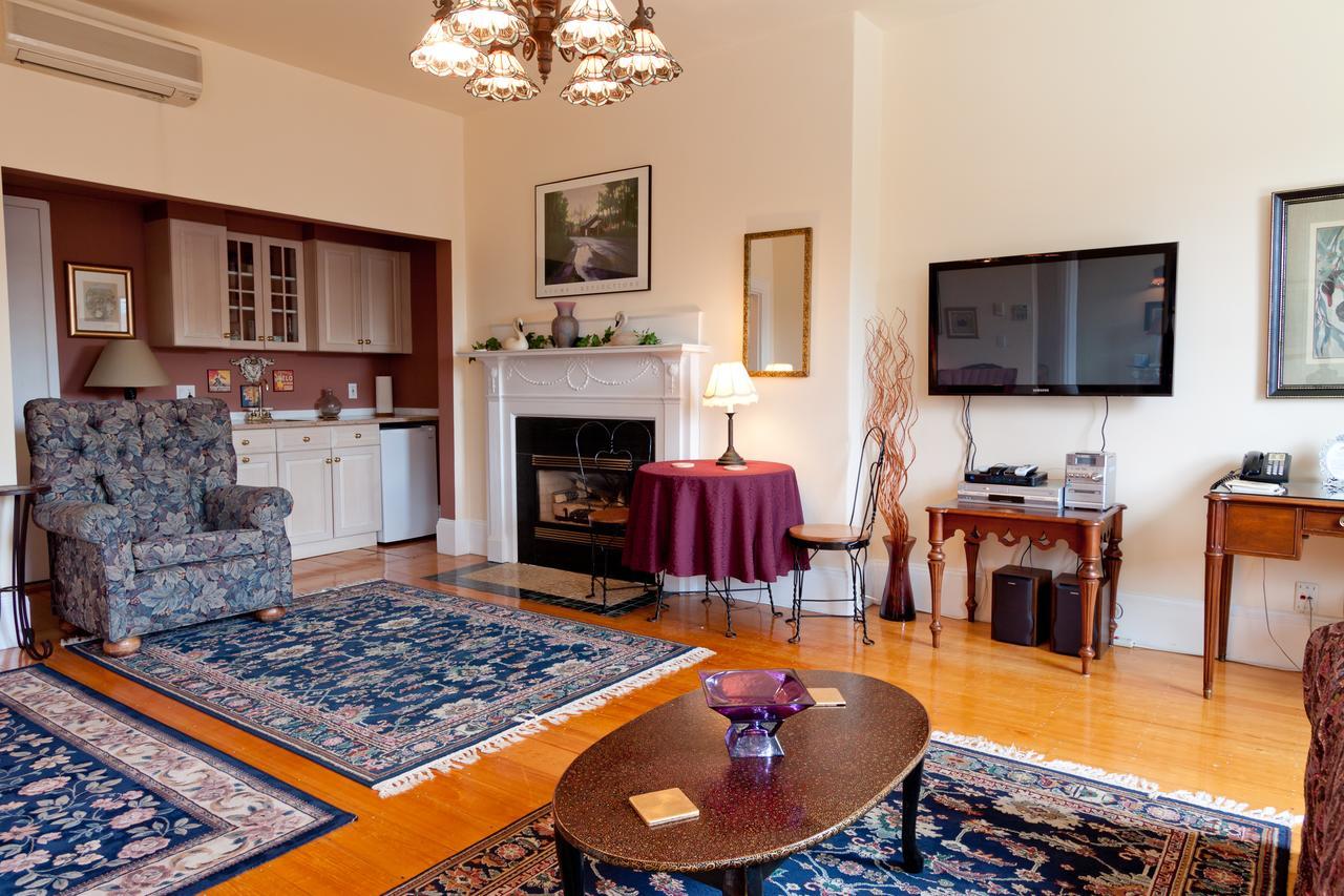 Bed and Breakfast The Gryphon House Бостон Екстер'єр фото